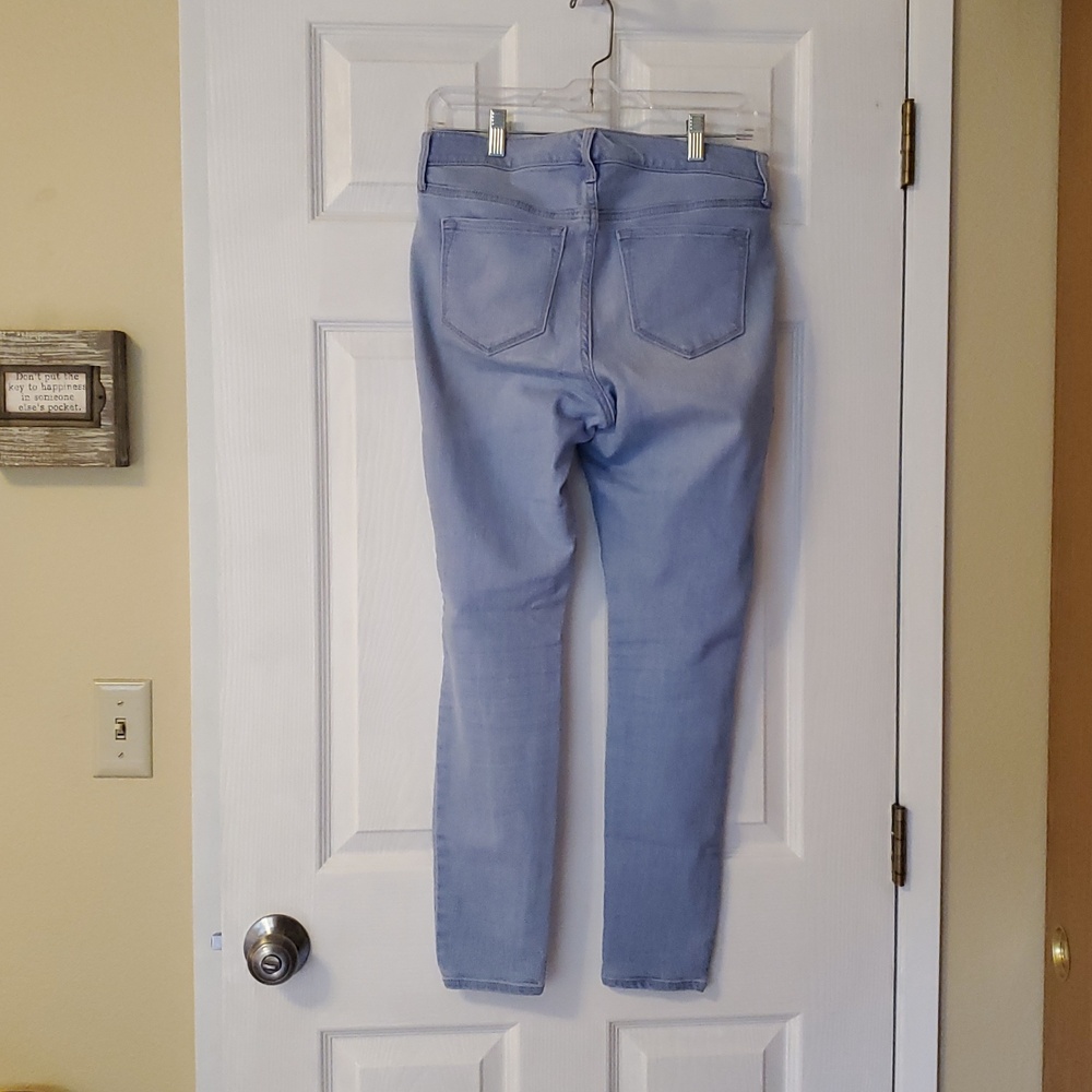 3 Prs Women’s Stretch Jeans - Light to Medium Wash Sz 8 - Picture 15 of 15